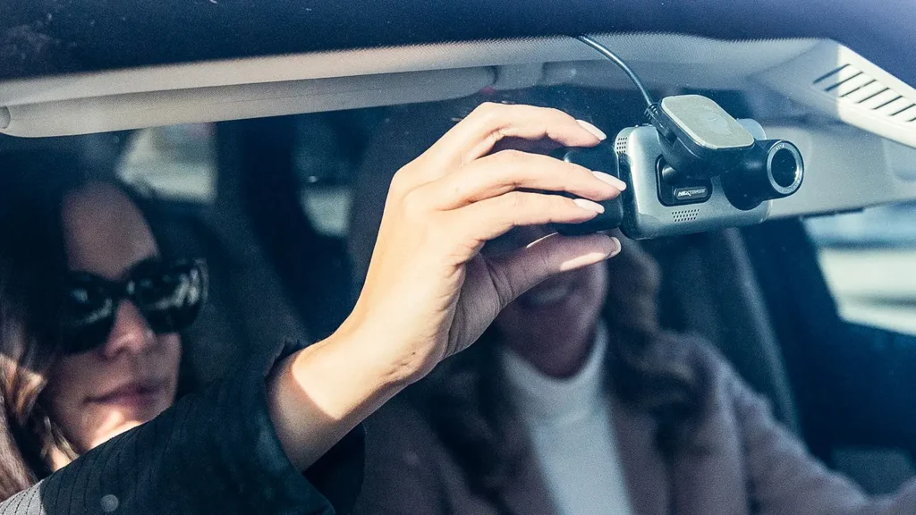 setting up a dash cam from inside the car
